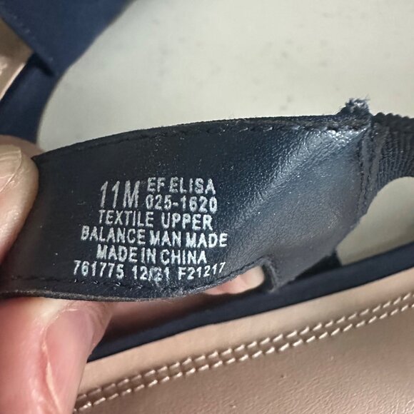 East 5th Womens Navy Sandals With Memory Foam & Kitten Heels - Picture 4 of 8